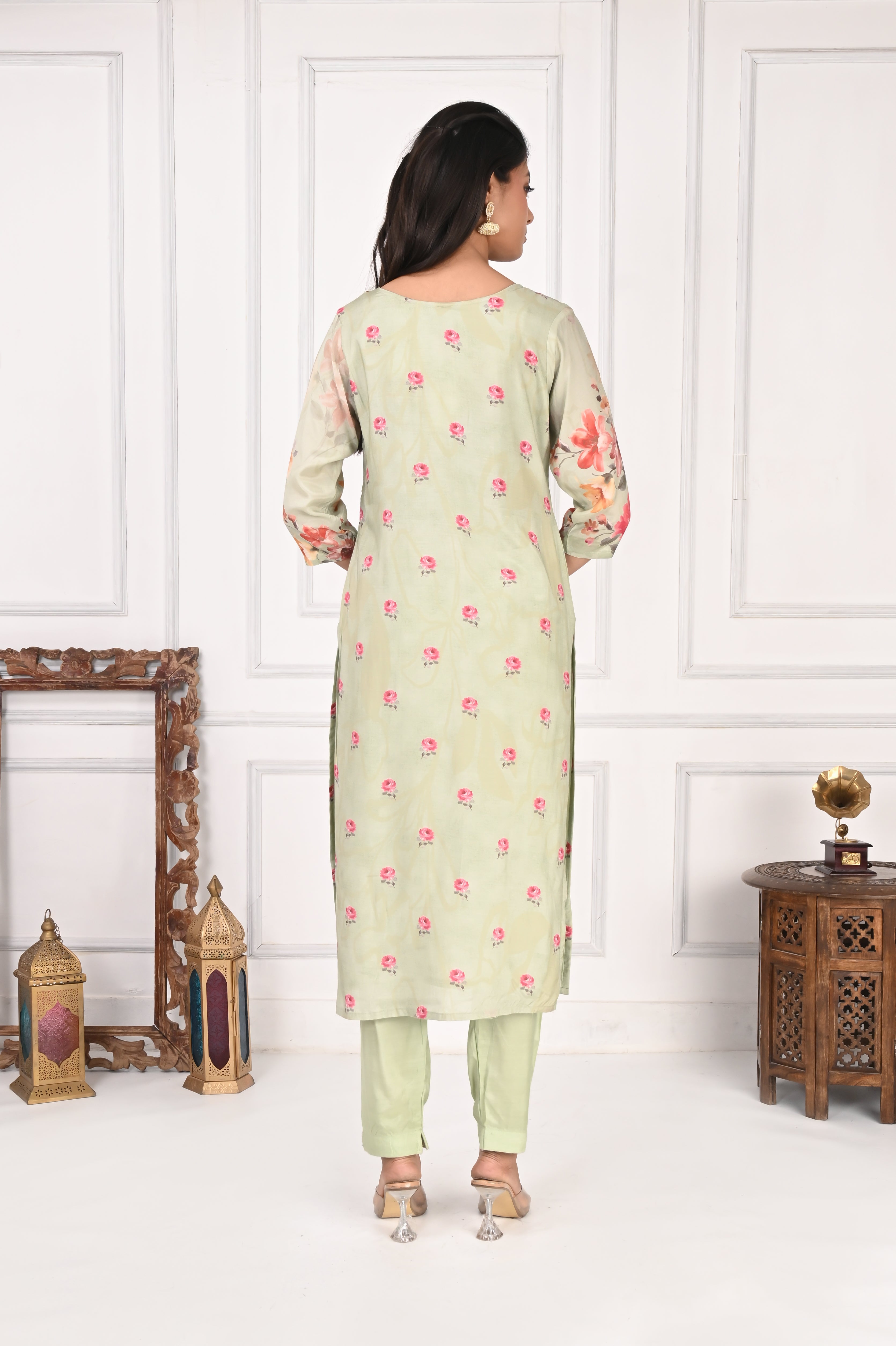NR-135 Pastel Green Pure Maslin Floral Printed Kurta Set