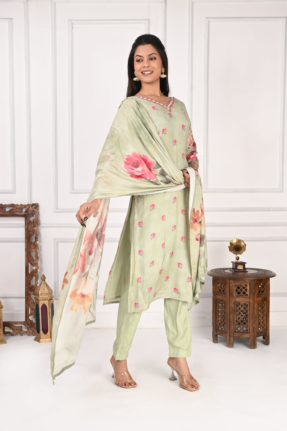 NR-135 Pastel Green Pure Maslin Floral Printed Kurta Set