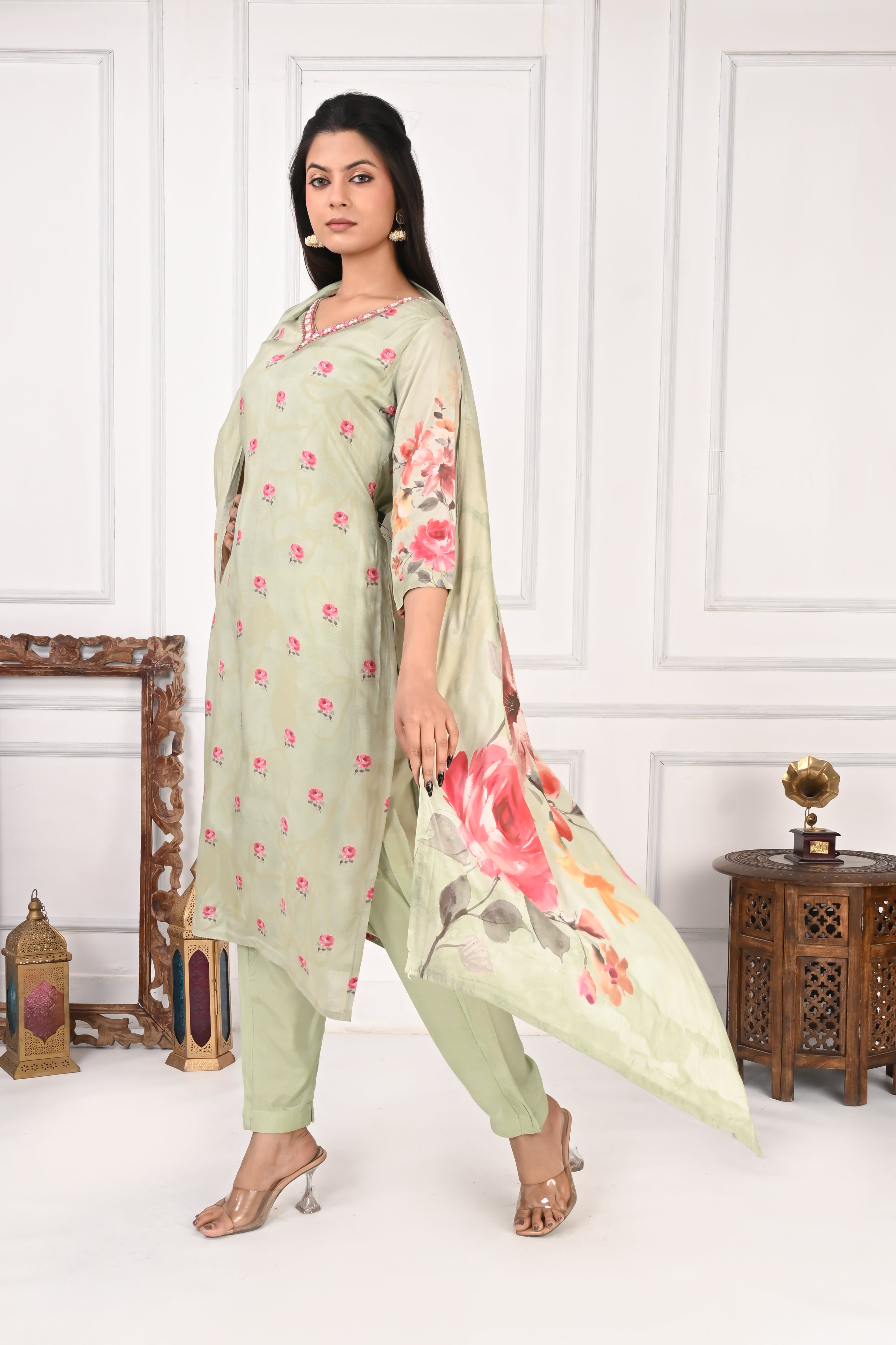 NR-135 Pastel Green Pure Maslin Floral Printed Kurta Set