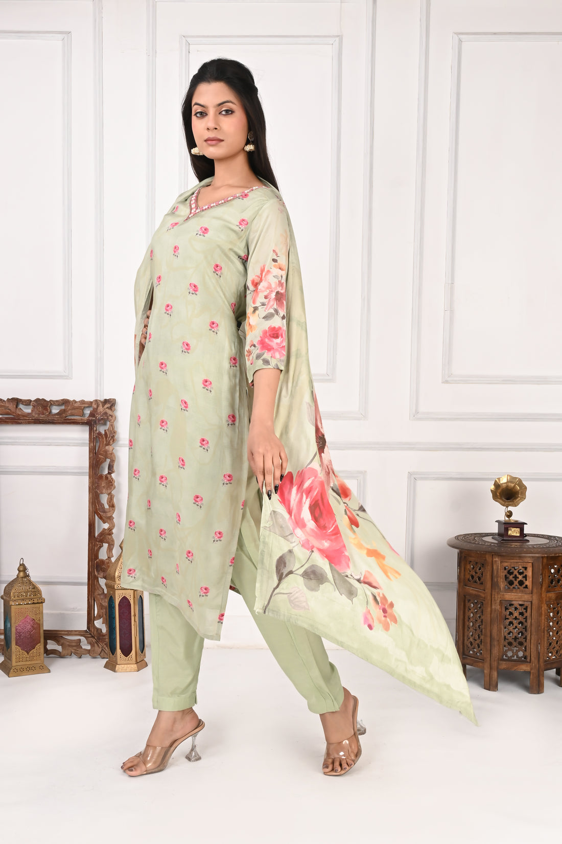NR-135 Pastel Green Pure Maslin Floral Printed Kurta Set