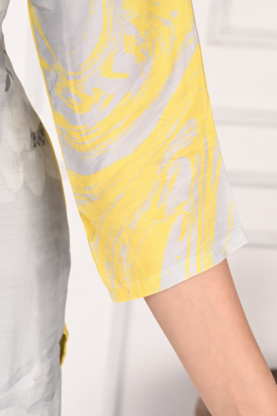 NR-137 Pastel Grey & Yellow Pure Maslin Floral Printed Kurta Set