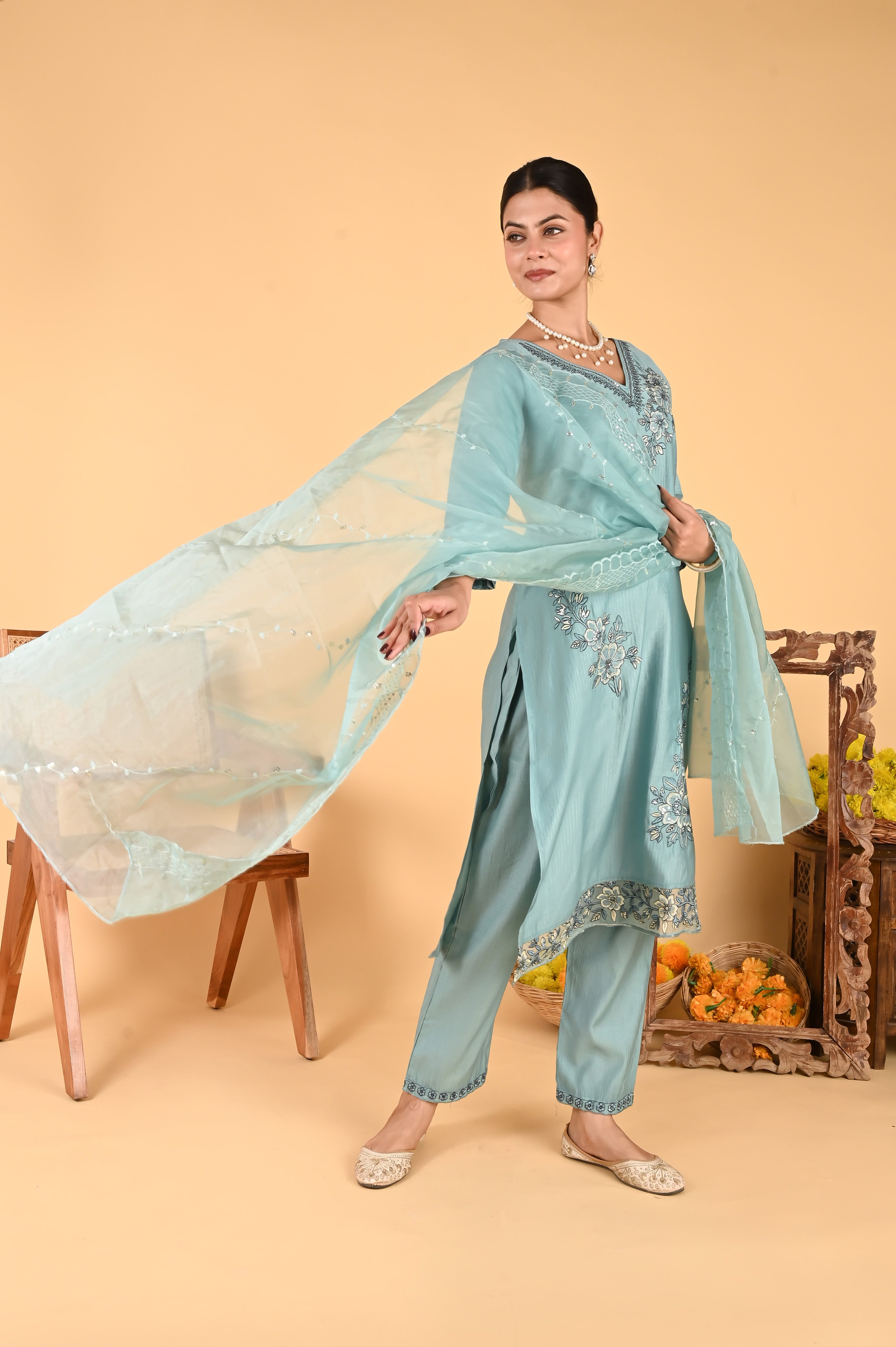 NR-121/ Elegant Floral Embroidered Kurta Set