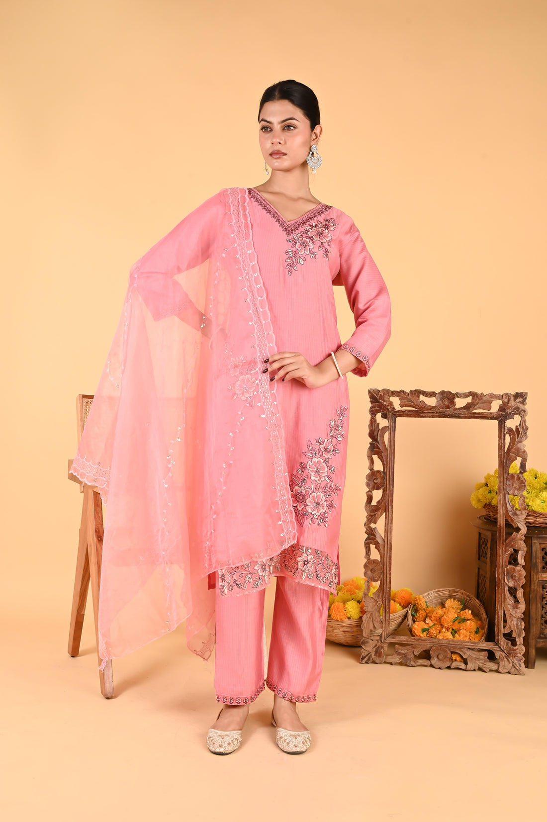 NR-122/ Blush Pink Elegant Floral Embroidered Kurta Set