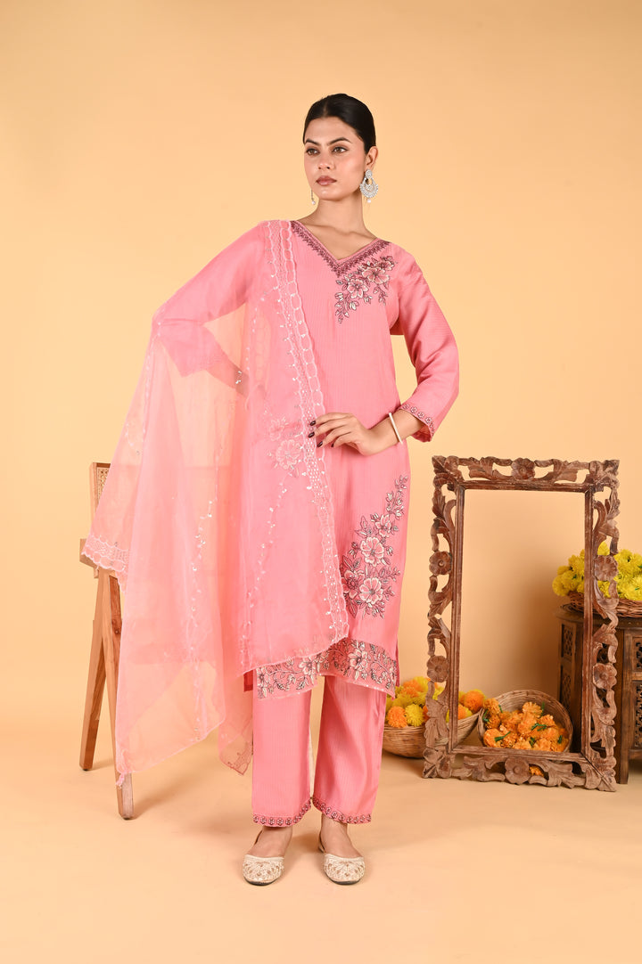 NR-122/ Blush Pink Elegant Floral Embroidered Kurta Set