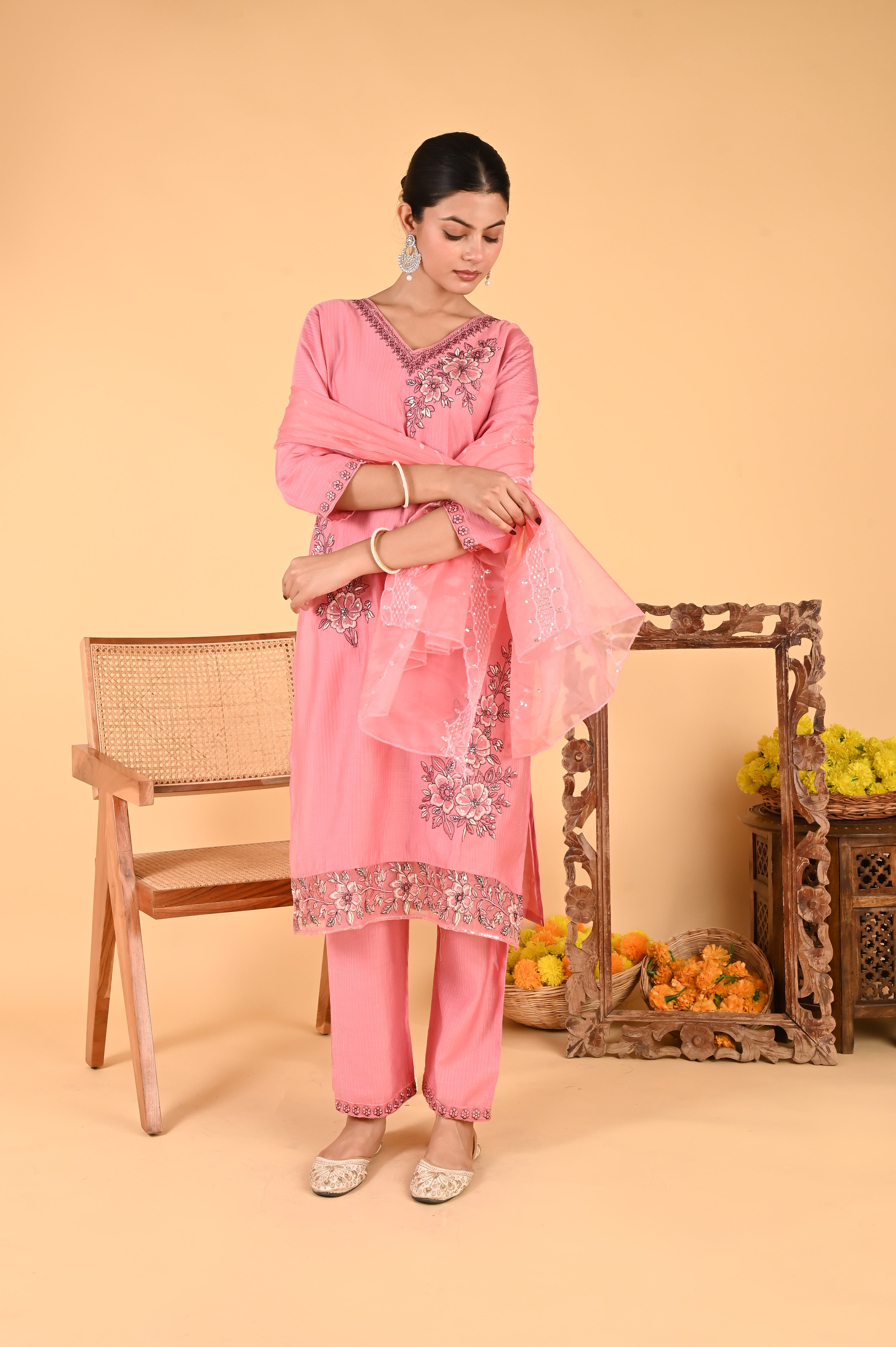 NR-122/ Blush Pink Elegant Floral Embroidered Kurta Set