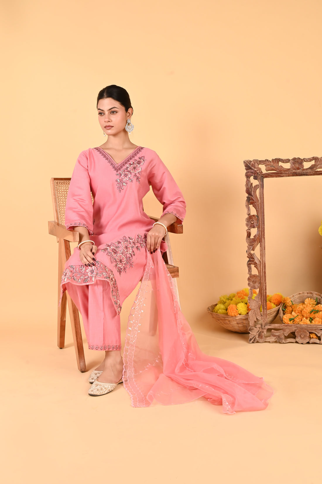NR-122/ Blush Pink Elegant Floral Embroidered Kurta Set