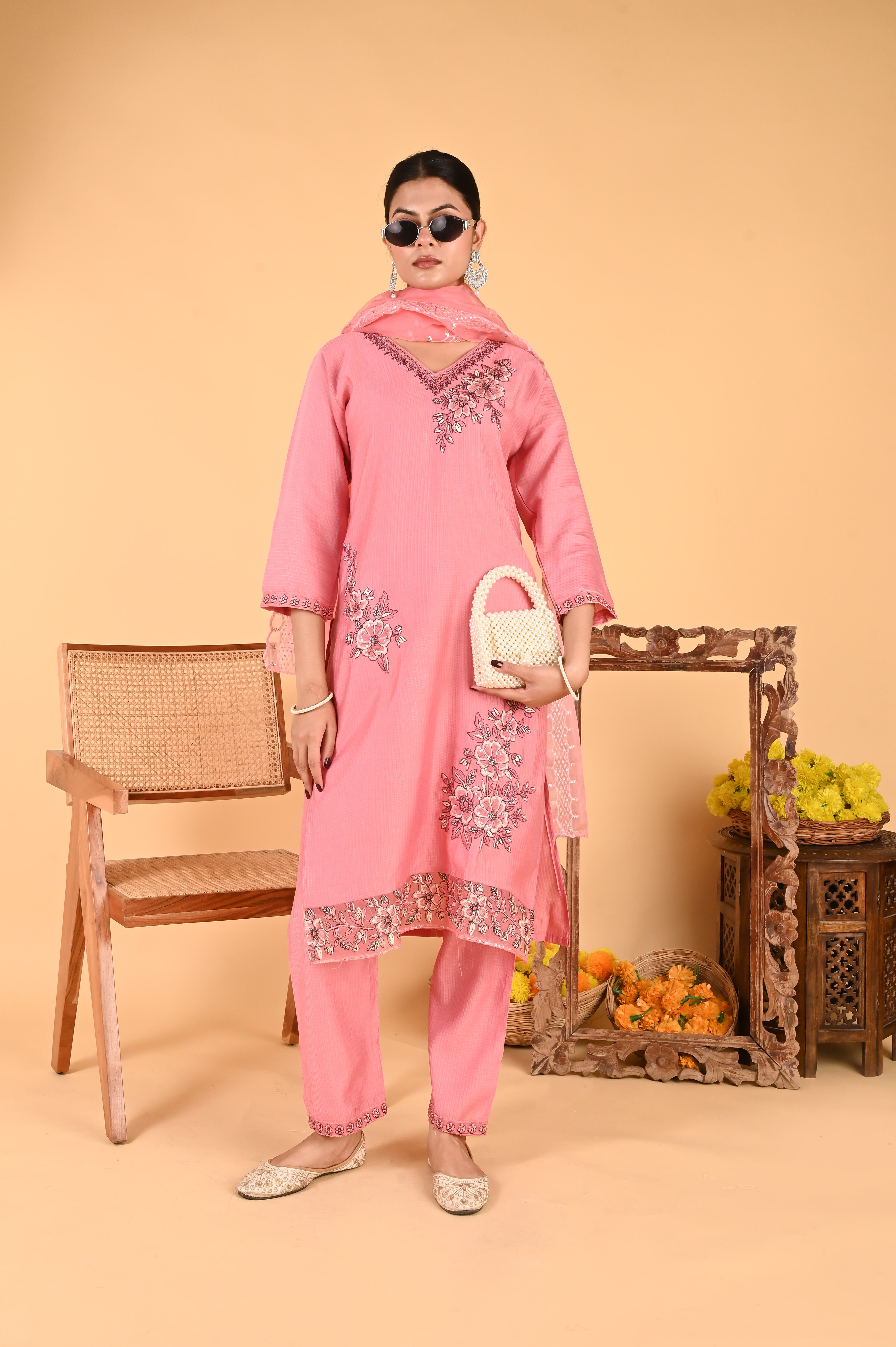 NR-122/ Blush Pink Elegant Floral Embroidered Kurta Set